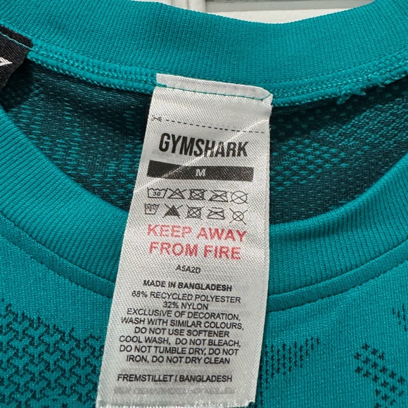 Gymshark Teal Patterned Tee - Picture 2 of 4